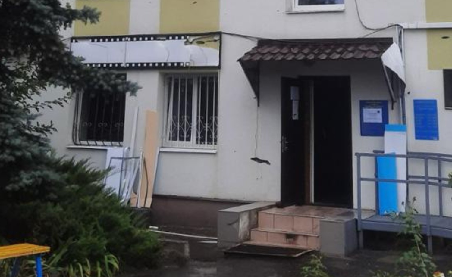 As a result of shelling in Kharkiv region, building of the Tax Service was damaged and employee was injured in Izyum