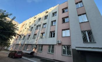 Building of the Tax Service was damaged during the shelling of Kremenchuk