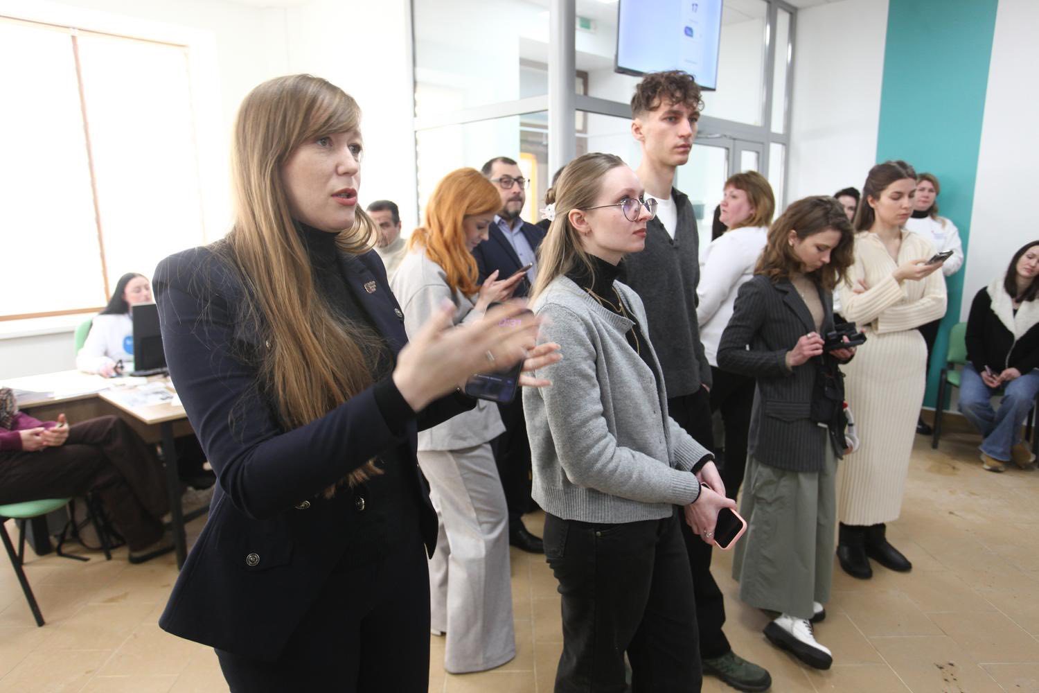 State Tax Service and the State Employment Service launched joint tax support service for the grant program participants. Фото № 6/5