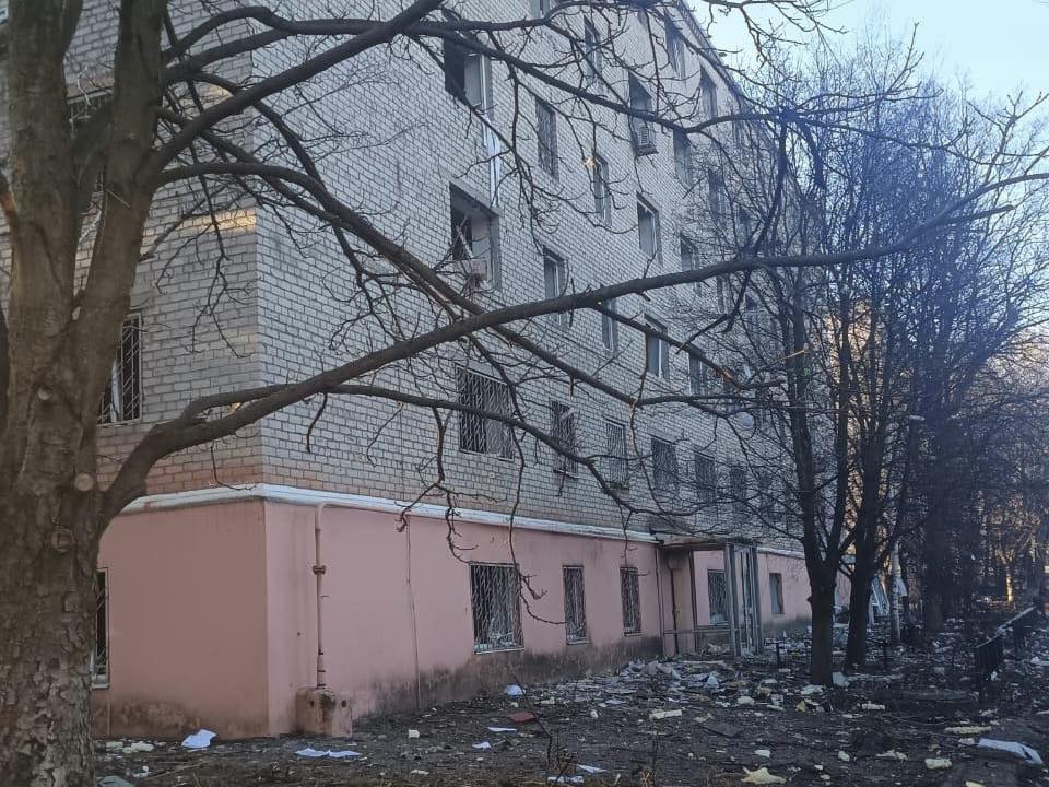 Russian shelling damaged Tax inspection building in Kramatorsk. Фото № 5/4