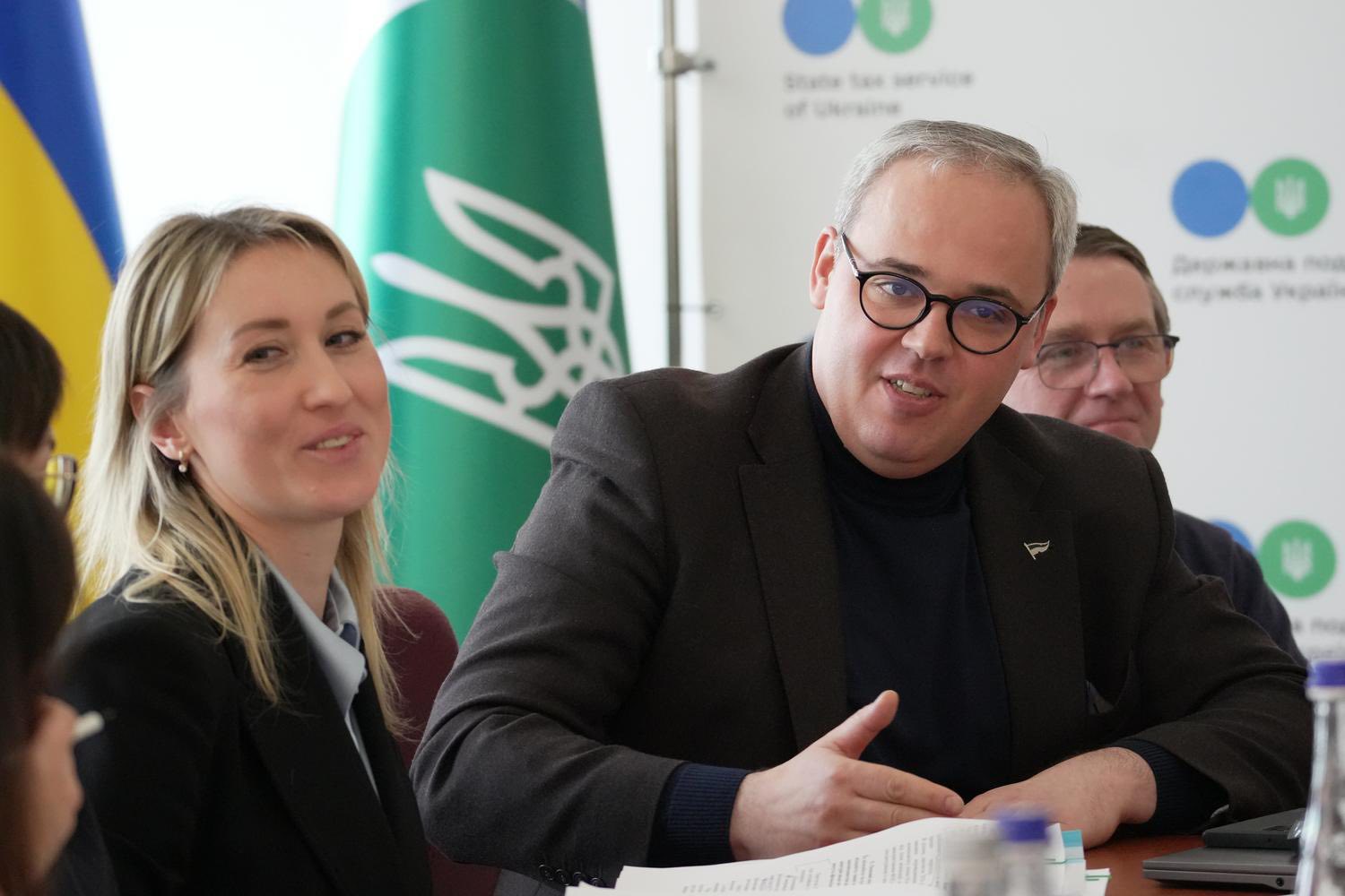 Lesya Karnaukh’s meeting with representatives of analytical centers: emphasis on qualitative data, analytics and services. Фото № 6/5