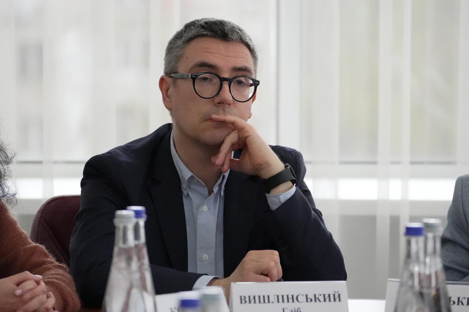 Lesya Karnaukh’s meeting with representatives of analytical centers: emphasis on qualitative data, analytics and services. Фото № 16/15