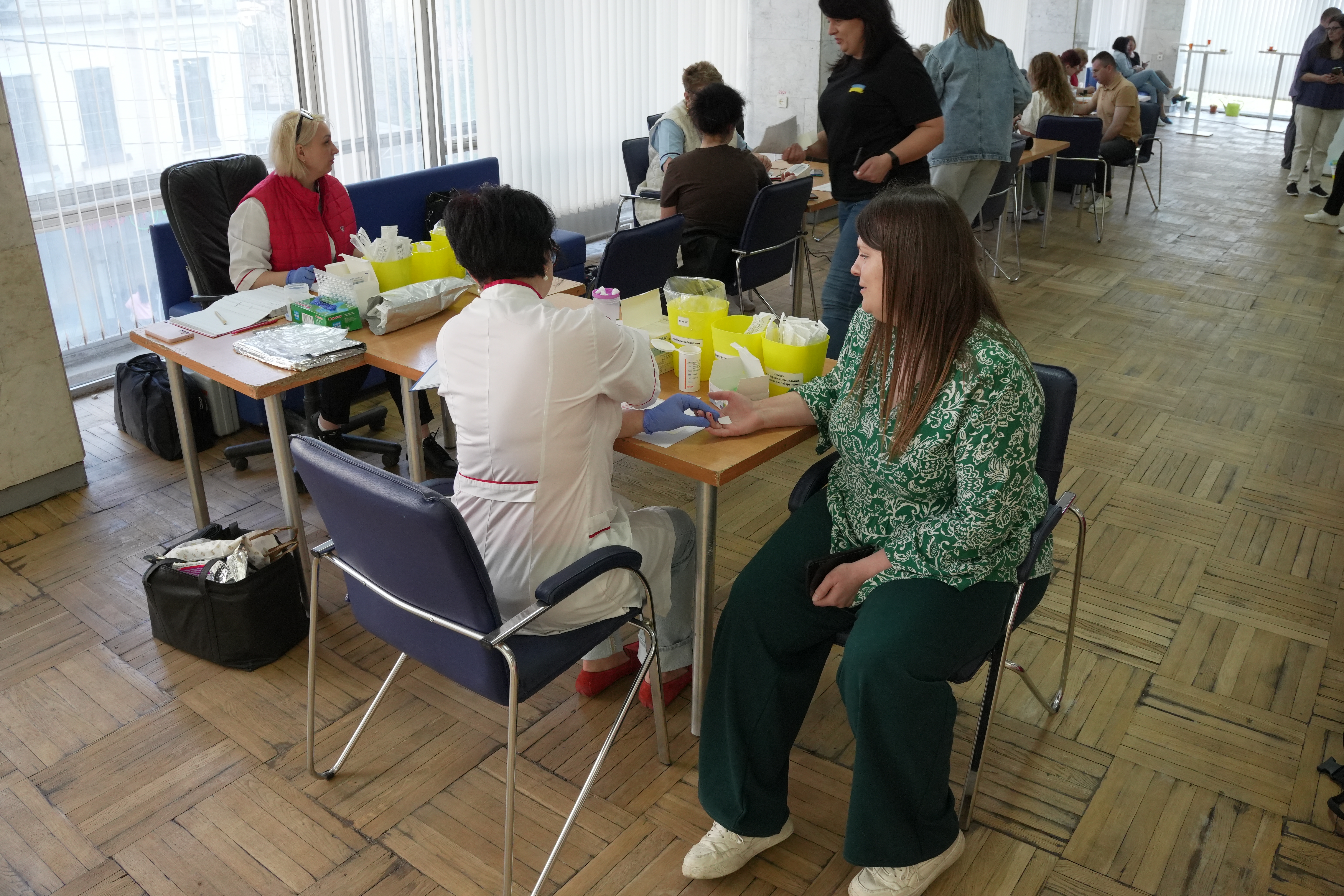 "Your blood can fight": employees of the State Tax Service joined charitable donation campaign. Фото № 5/4