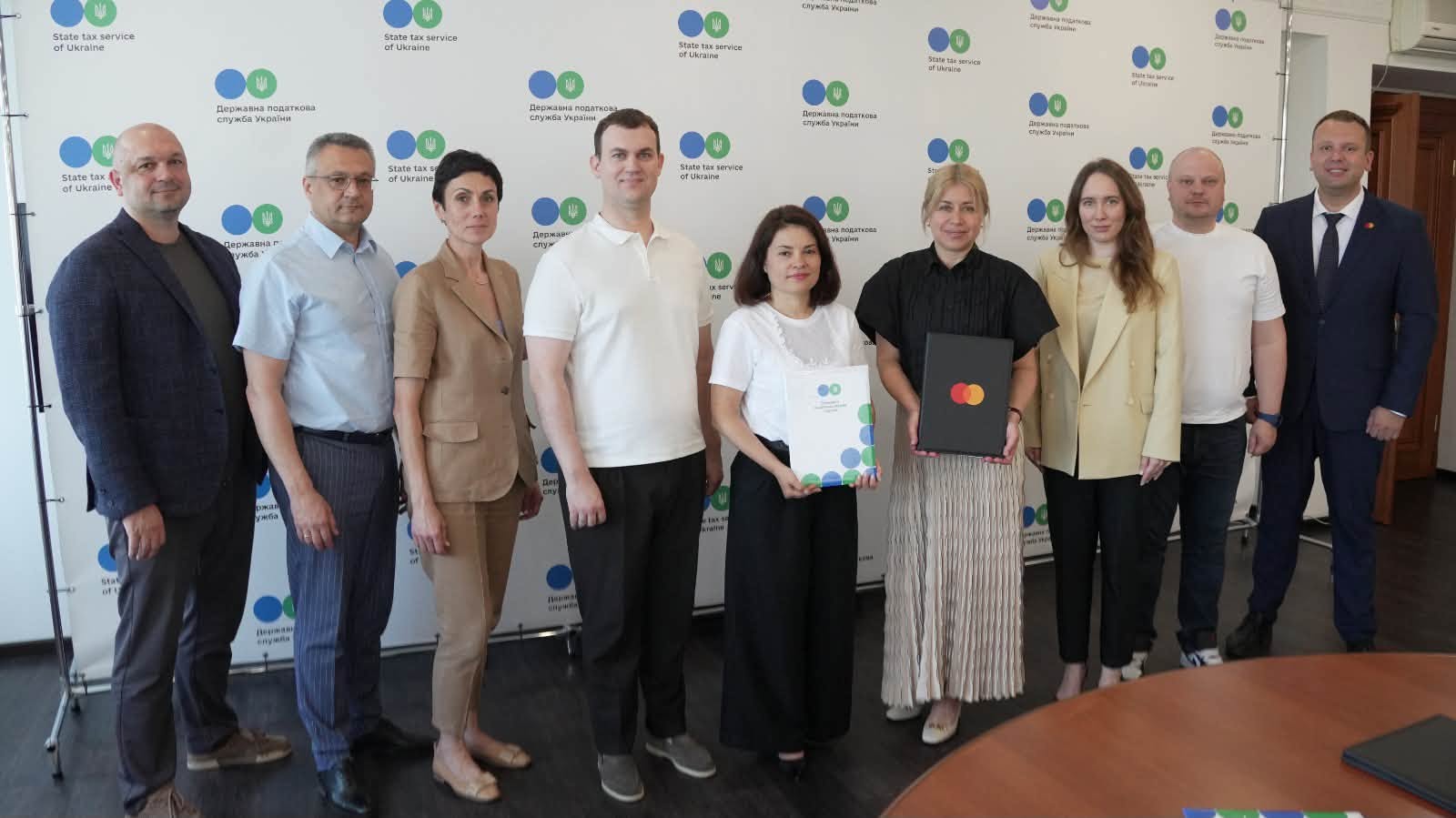 State Tax Service and Mastercard will work on the new digital solutions to make paying taxes easier. Фото № 1/0