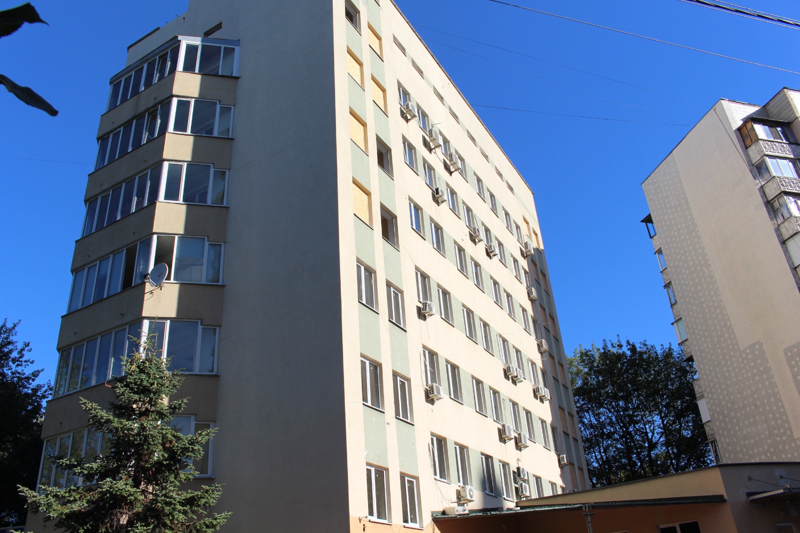 GEM та HGBF допомагають відновлювати будівлю столичної податкової. Фото № 3/2